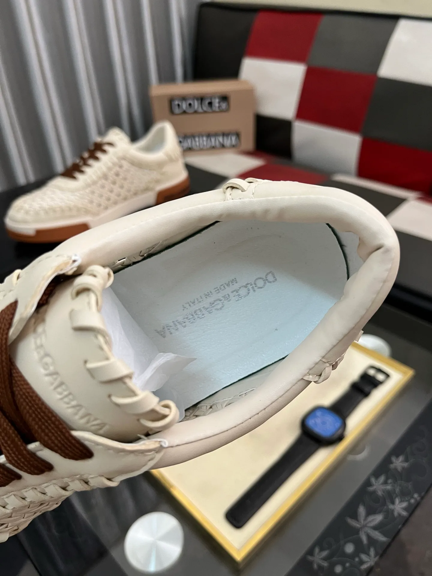 Men's shoes 💰458⌚️⌚️DG's latest popular casual shoes 🔥🔥, the tongue has the brand's iconic details, and the combination of silk cowhide and cow suede enhances the style. Fashionable and versatile, it can complement any look. Create an exquisite design with unique dynamic vitality and modern atmosphere, showing modern elegance. Size: 38-463️⃣Colors available